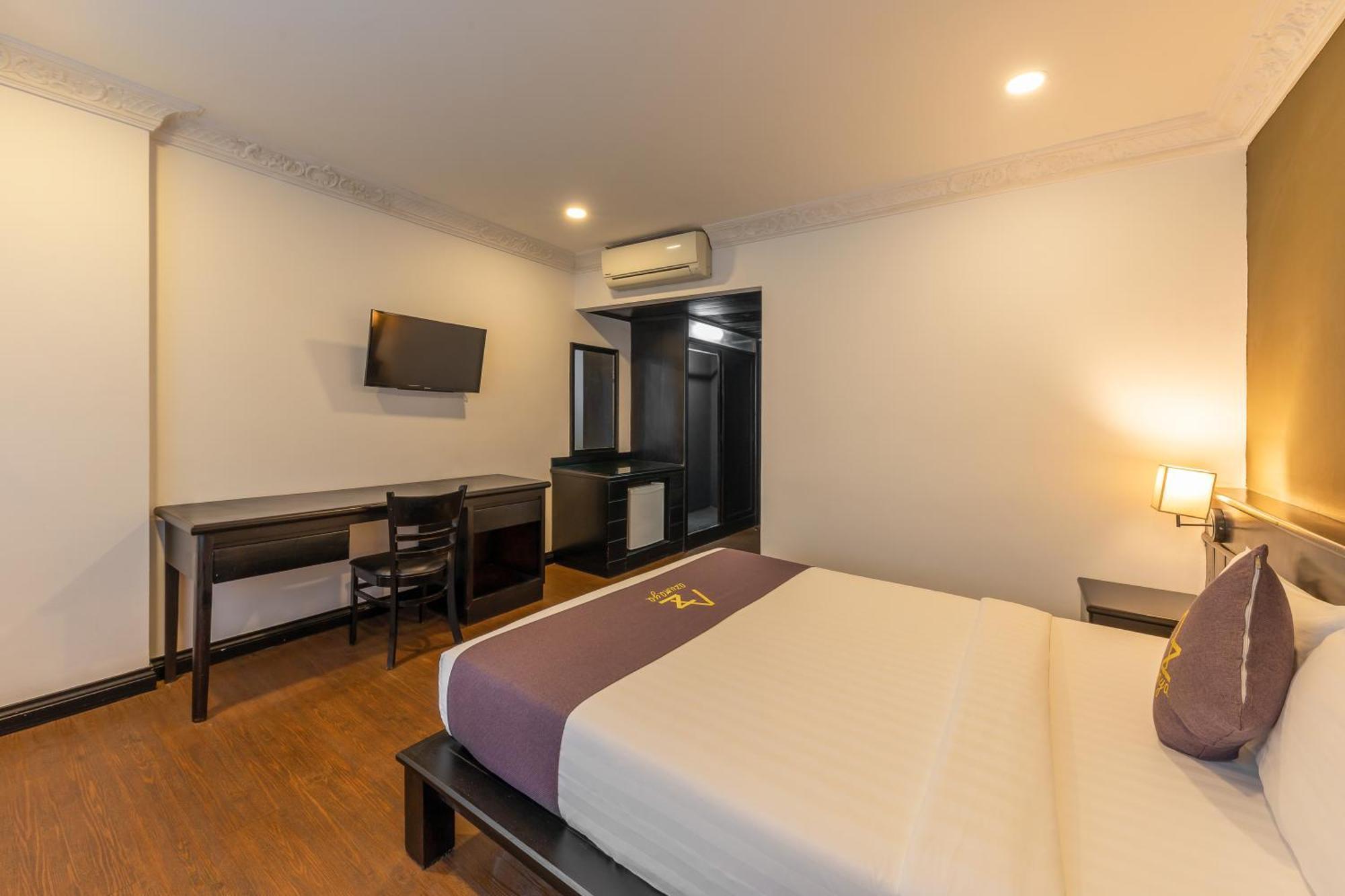 Azumaya Hotel Phnom Penh Exteriör bild